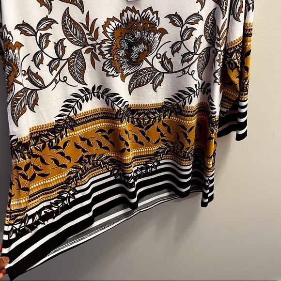 3/4 sleeves white and caramel blouse - Picture 4 of 5